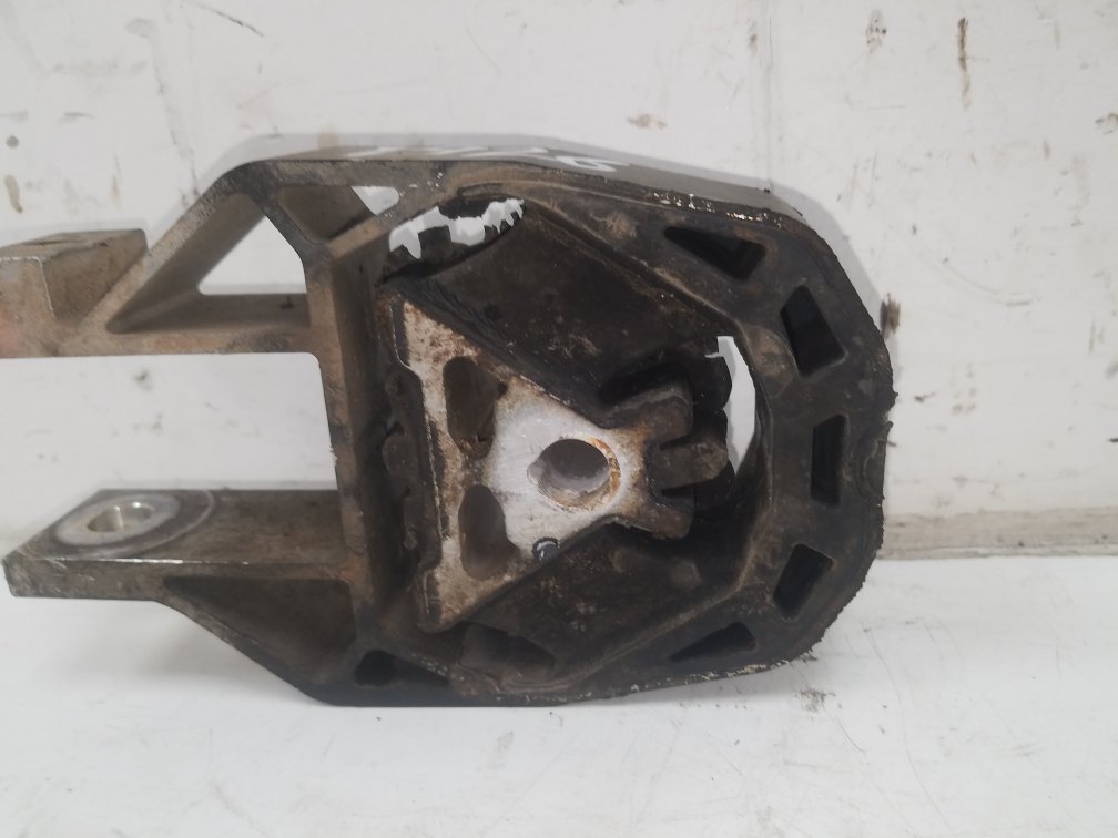 2012 - 2021 Volvo V40  Hatchback GEARBOX MOUNT - REAR AV61-6P082-AC
