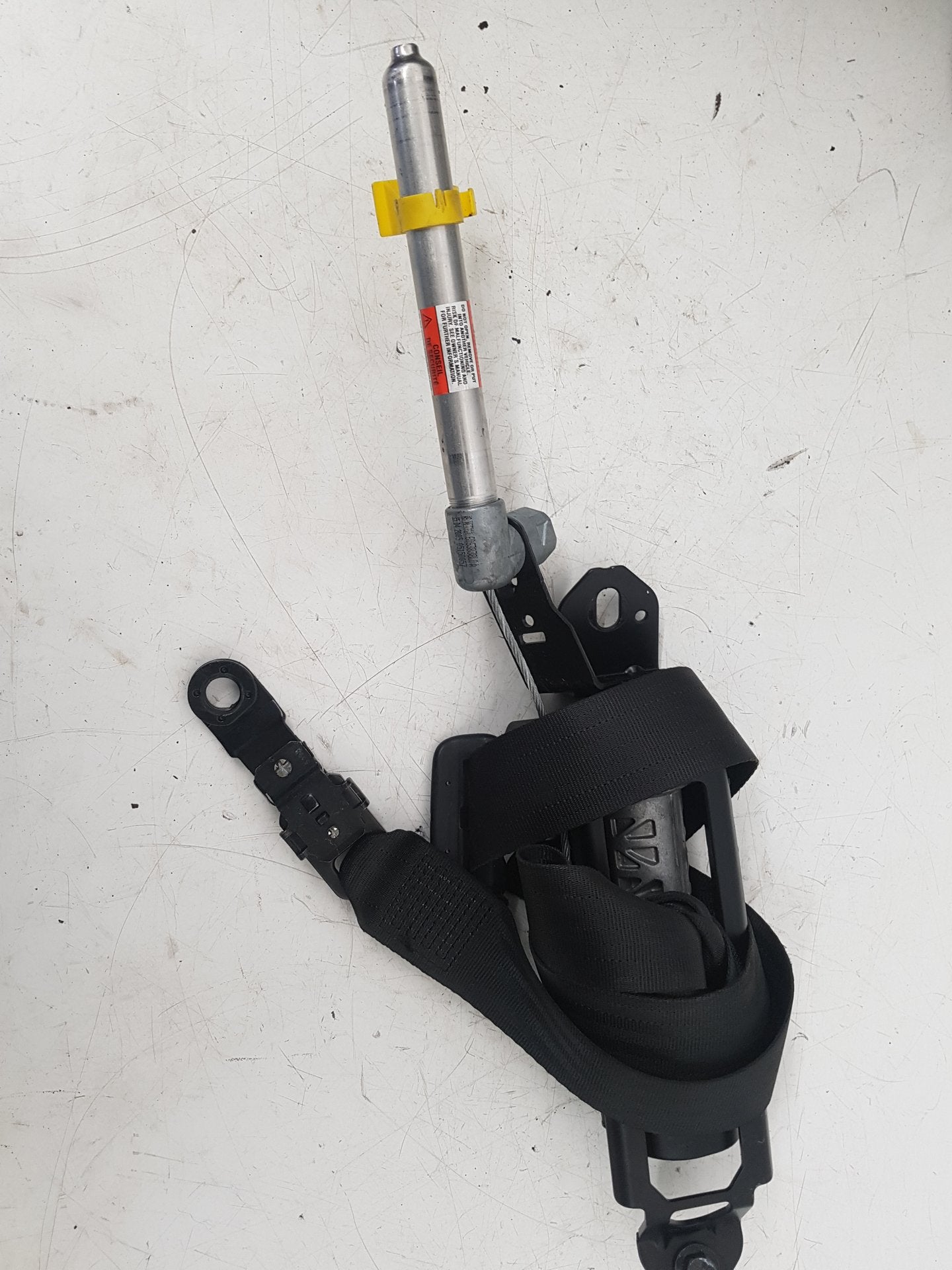 2005 Volvo S60  Saloon Left Front Seat Belt 30730990