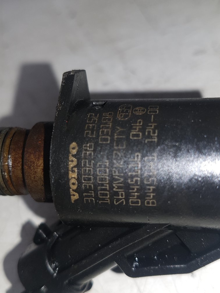 2010 - 2014 Volvo V60  Estate Fuel Injector 31303238
