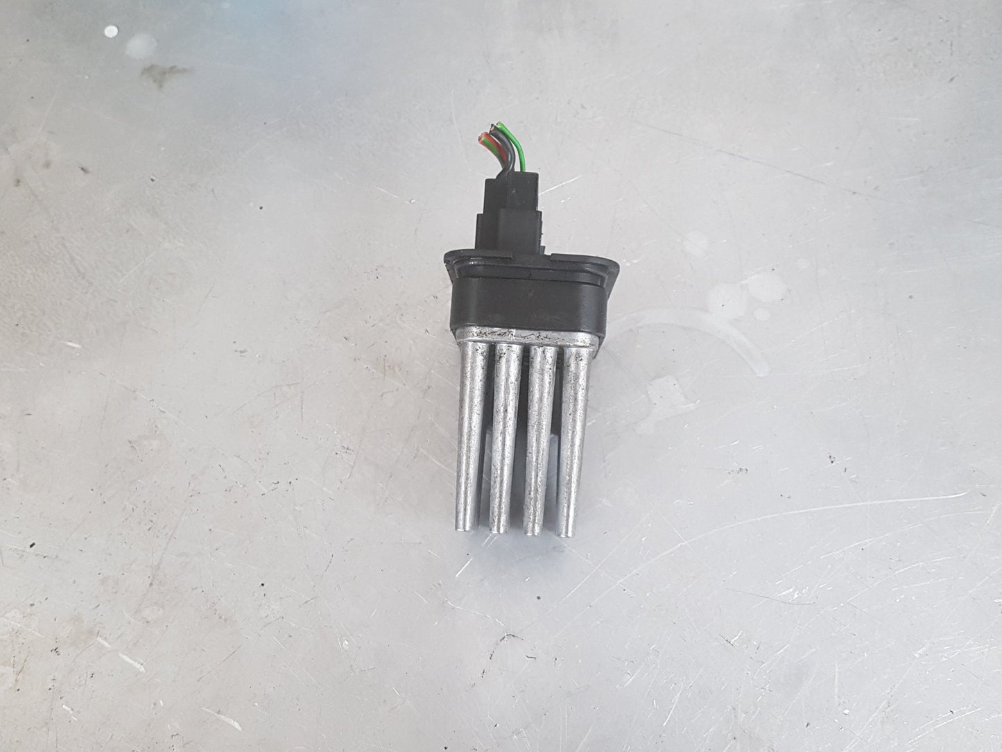 2004 Saab 9-3  Convertible Heater Fan Resistor 52488536