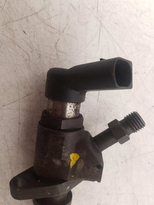 2006 - 2010 Volvo C70   Fuel Injector 9657144580