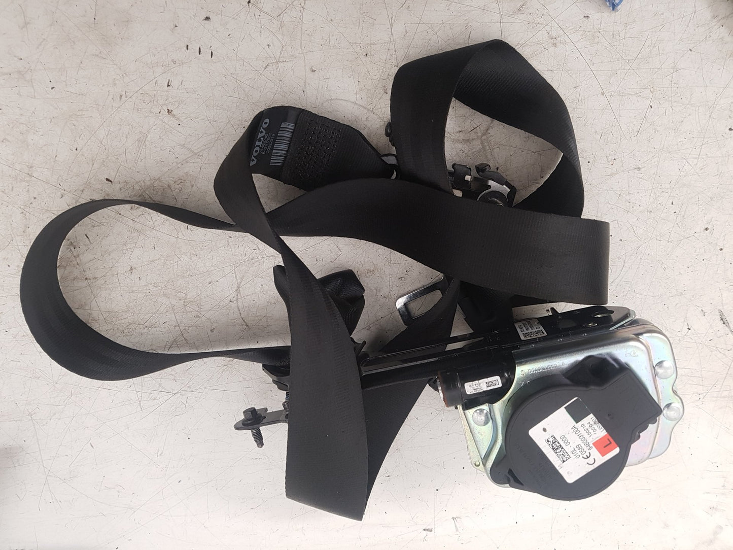 2017 - 2026 Volvo V60 II 225 Estate Left Front Seat Belt 31462740