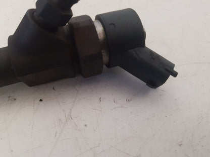 2000 - 2003 Volvo S40  Saloon Fuel Injector 8200238528