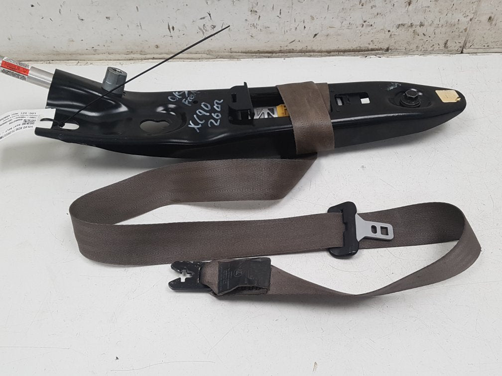 2002 - 2006 Volvo XC90  Estate Right Front Seat Belt 03662729