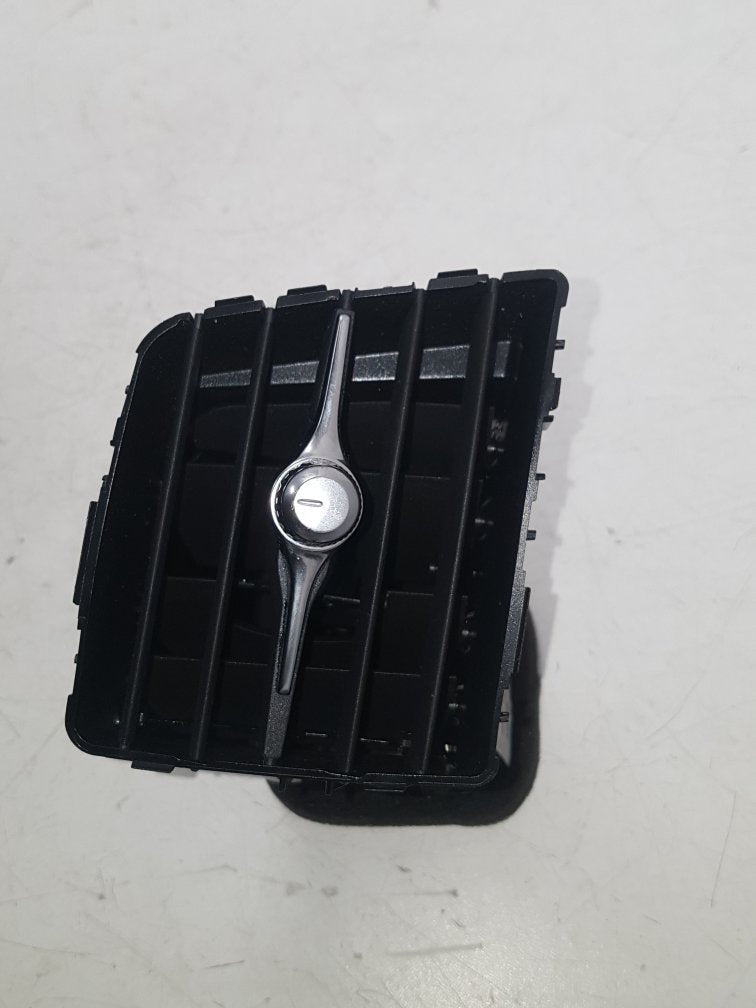 2019 - 2021 Volvo XC40 536 Estate Air Vent 31477876
