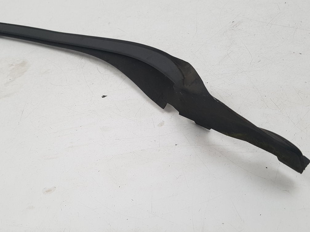 2010 - 2015 Volvo S60   WINDSCREEN MOULDING (PASSENGER SIDE) 30753985