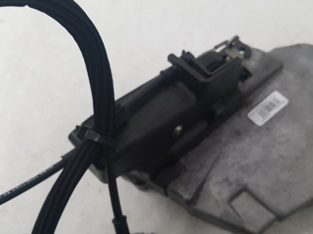 2006 - 2012 Volvo C70  Convertible Left Front Door Lock Actuator 30632850