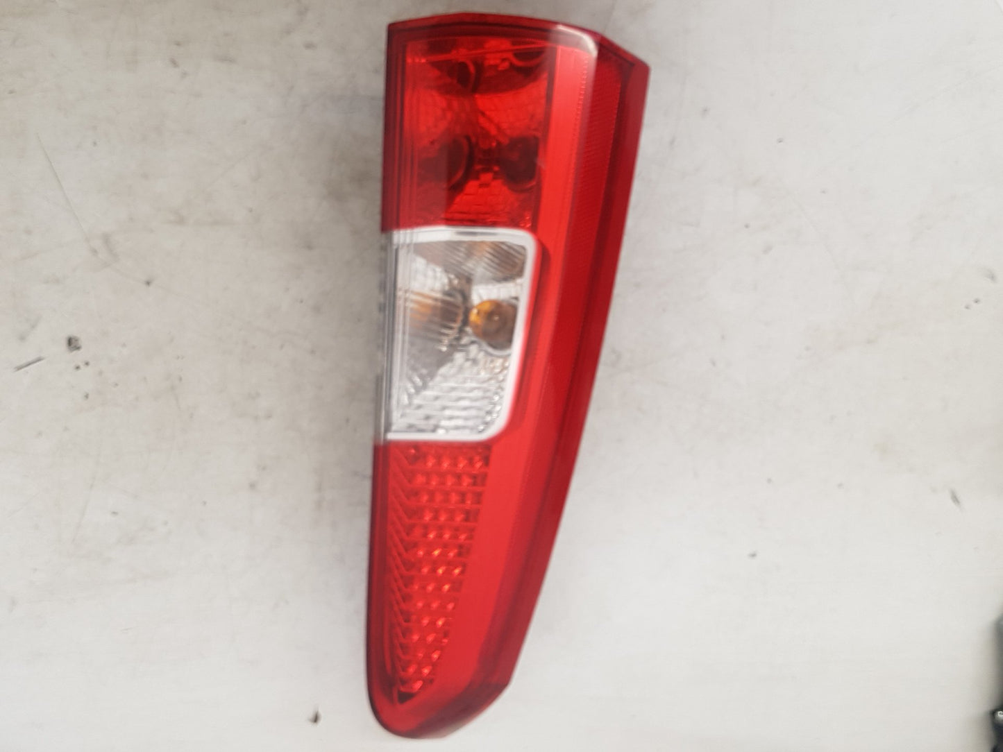 2004 - 2007 Volvo XC70  Estate Left Taillight