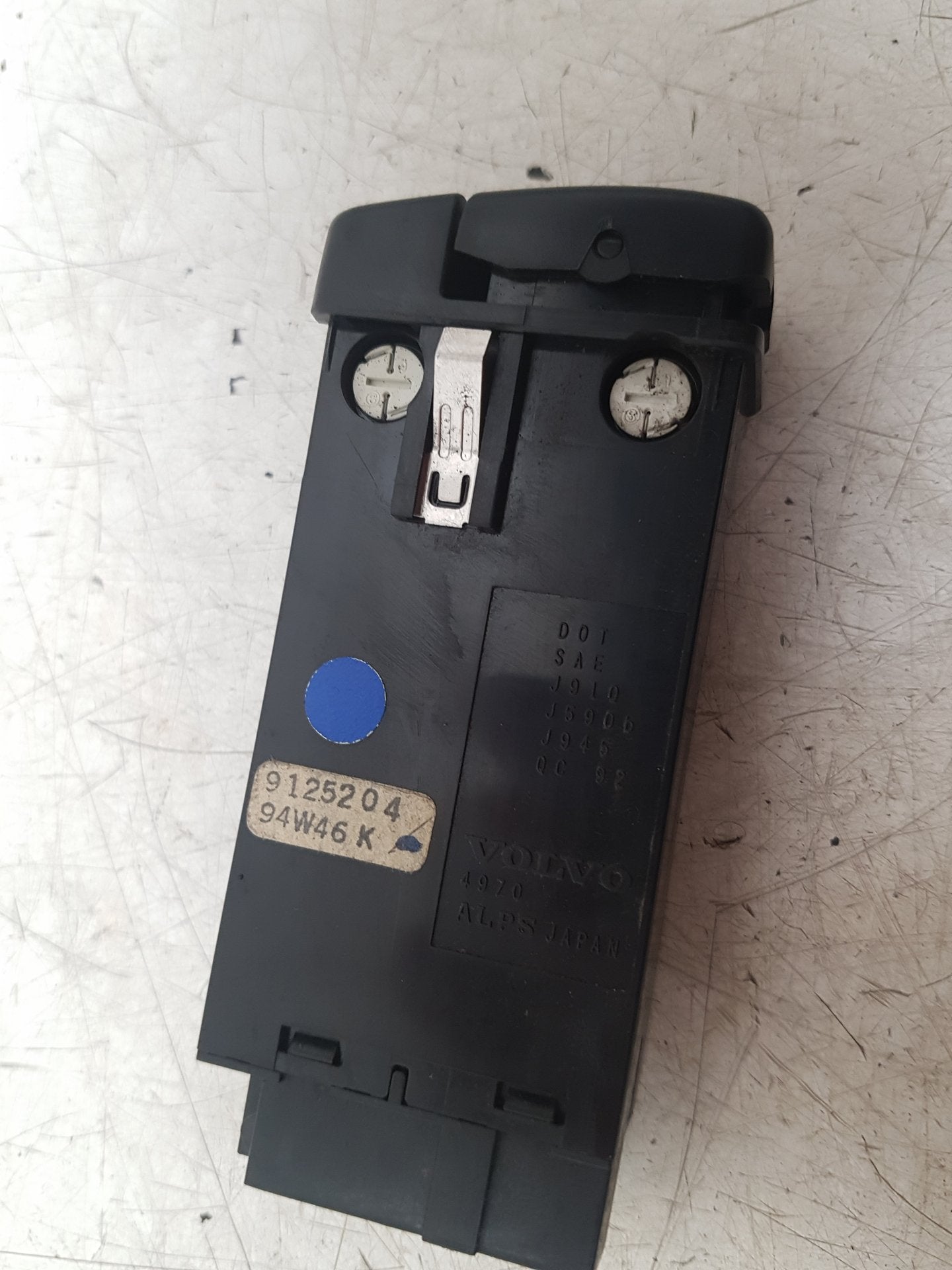 1992 - 1997 Volvo 850  Estate Hazard Switch Control Panel 9125204