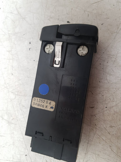 1992 - 1997 Volvo 850  Estate Hazard Switch Control Panel 9125204