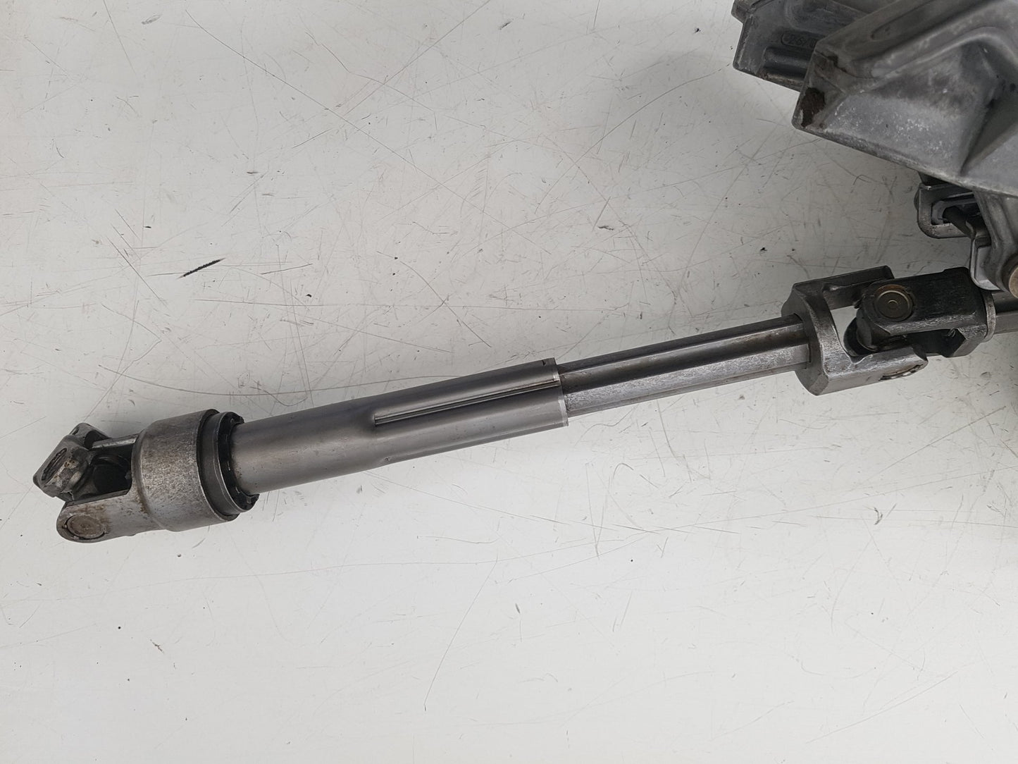 2015 - 2019 Volvo V40 Cross Country  Hatchback Steering Column 31429463