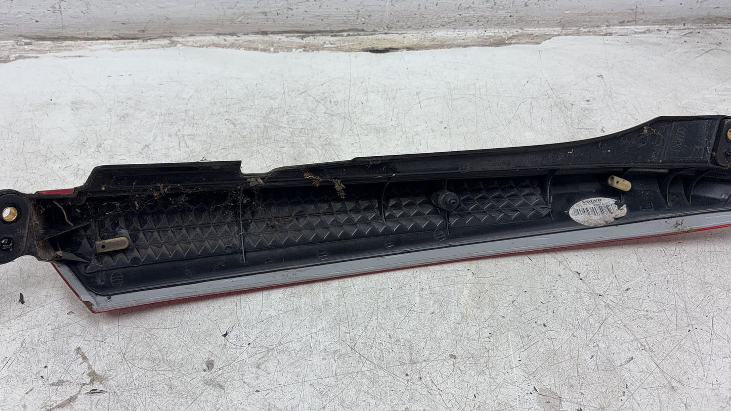 2007 - 2014 Volvo XC90  Estate PASSENGER REAR REFLECTOR 30698141