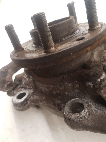 2012 - 2018 Volvo V40  Hatchback HUB WITH ABS (FRONT DRIVER SIDE) CROSS COUNTRY 31387653