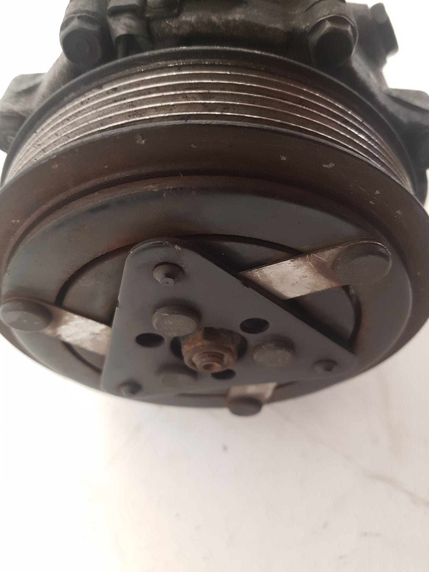 2004 - 2010 Volvo V50   Estate A/C Compressor 31291882