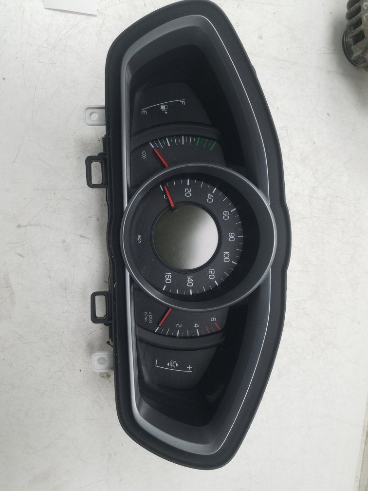 2012 - 2016 Volvo V40  Hatchback Instrument Cluster 31314484