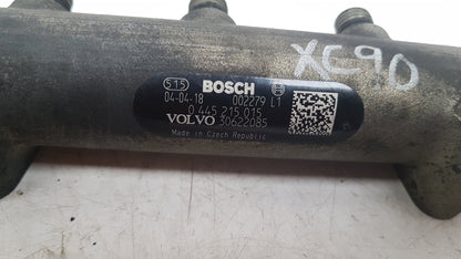 2002 - 2006 Volvo XC90  Estate Injection Rail 0445215015