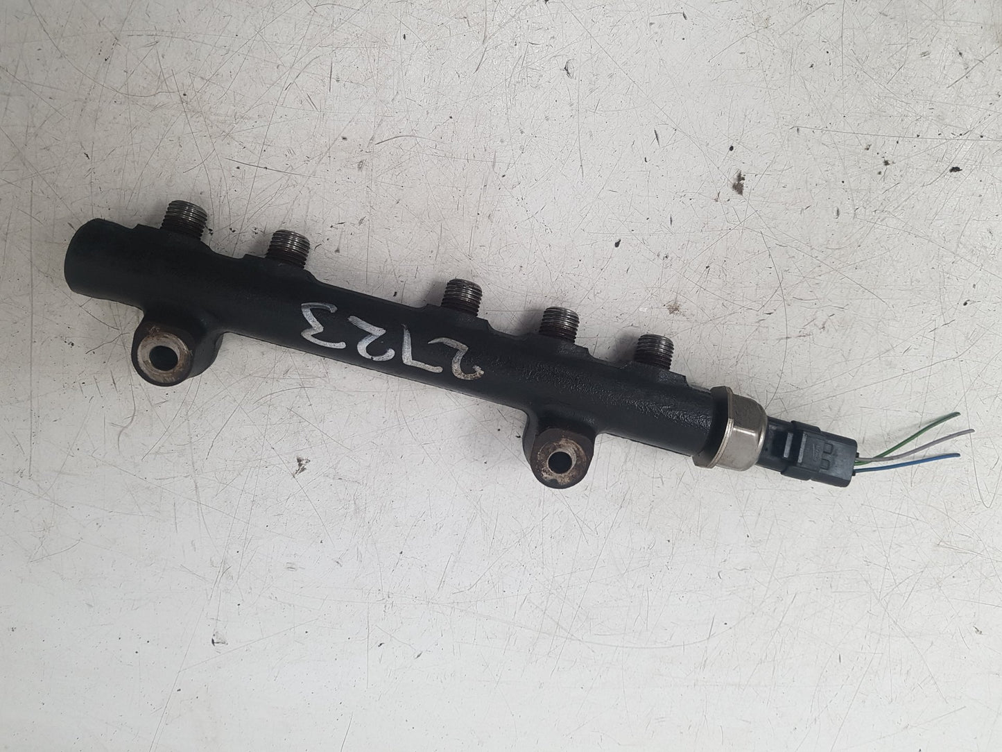2013 - 2019 Volvo V40 III 525 Hatchback Injection Rail 968529758002