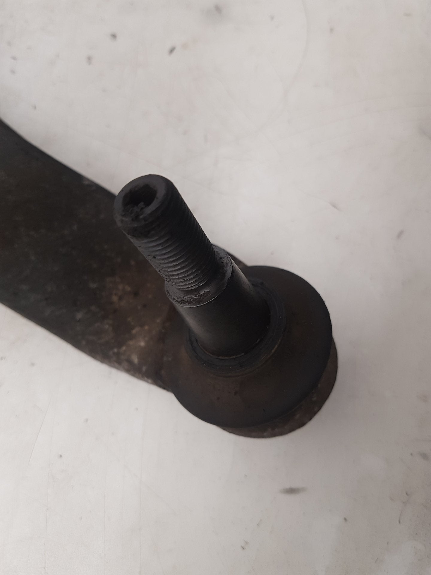 2010 - 2013 Volvo V60  Estate Left Front Lower Control Arm