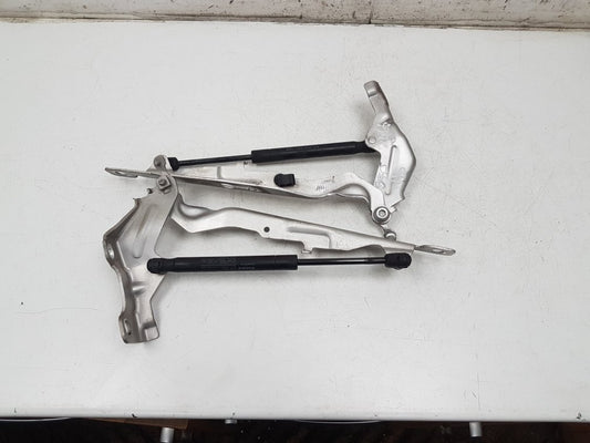 2006 - 2011 Volvo S80  Saloon Bonnet Hinge/Strut