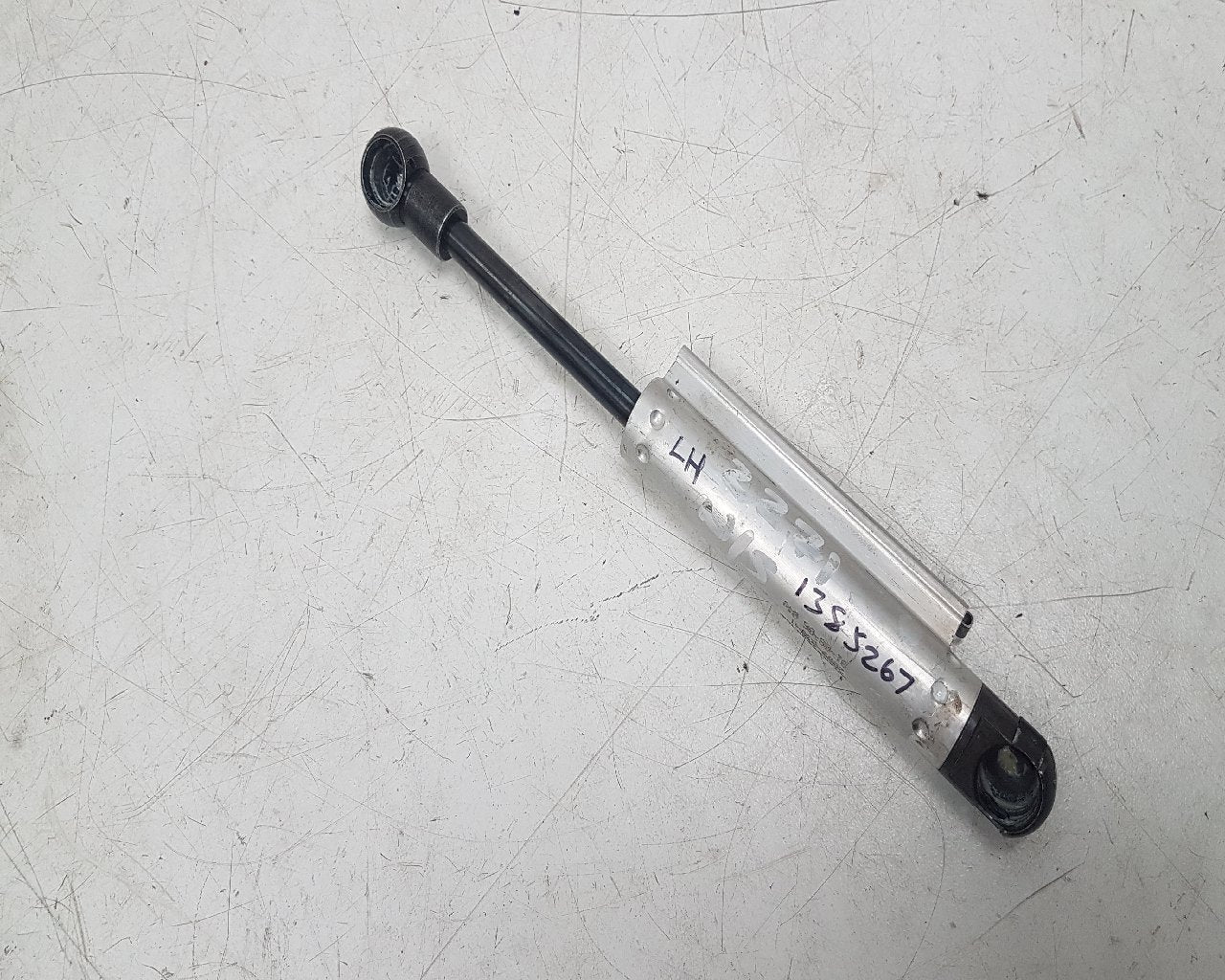 2006 - 2009 Volvo C70  Convertible HYDRAULIC ROOF RAM 1385267 LH