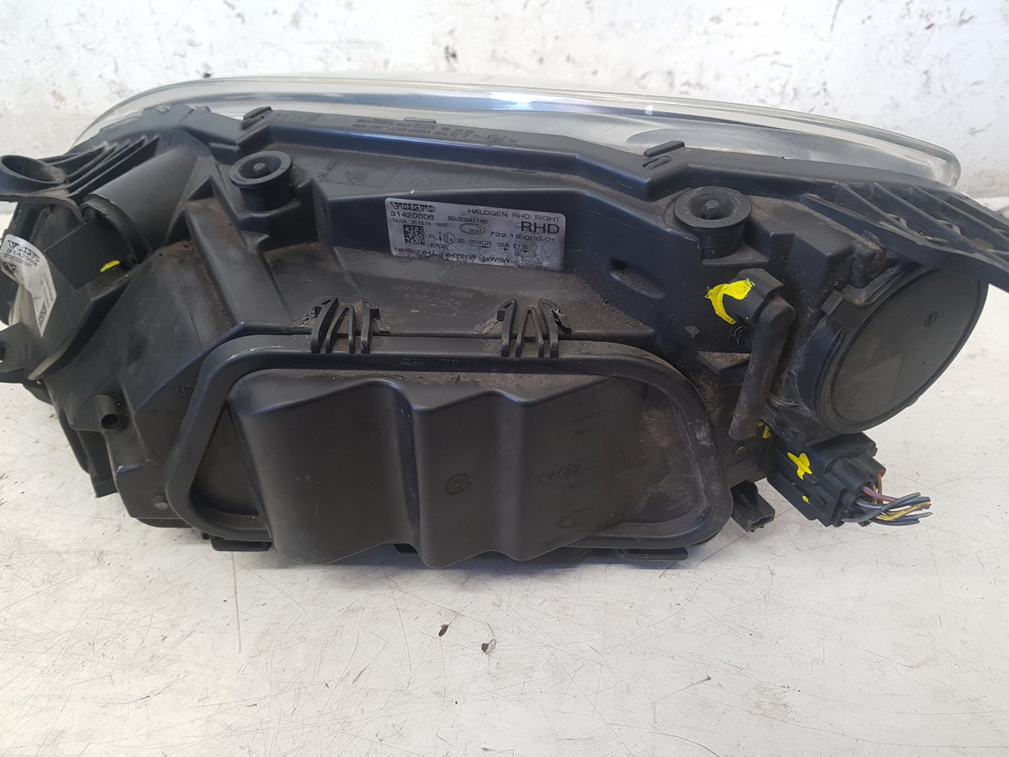 2012 - 2017 Volvo V40  Hatchback HEADLIGHT/HEADLAMP HALOGEN (DRIVER SIDE) 31420006