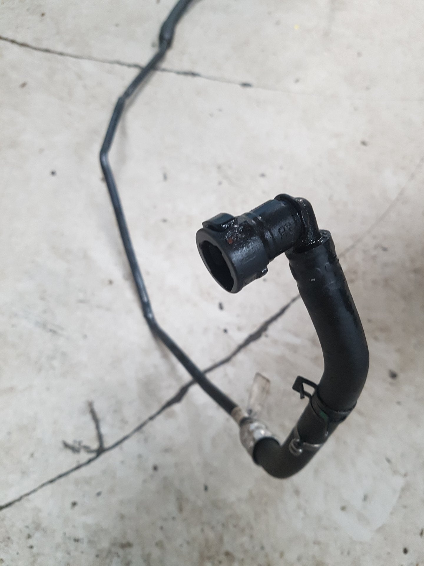 2010 - 2016 Volvo S80  Saloon Power Steering Pump Pipe 31280864