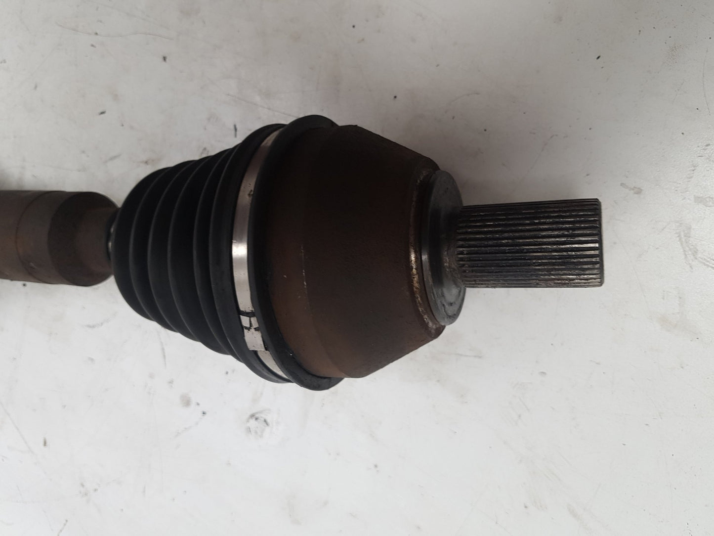 2008 - 2013 Volvo XC60 I 156 Estate DRIVESHAFT - PASSENGER FRONT (MANUAL) (ABS) 36051318