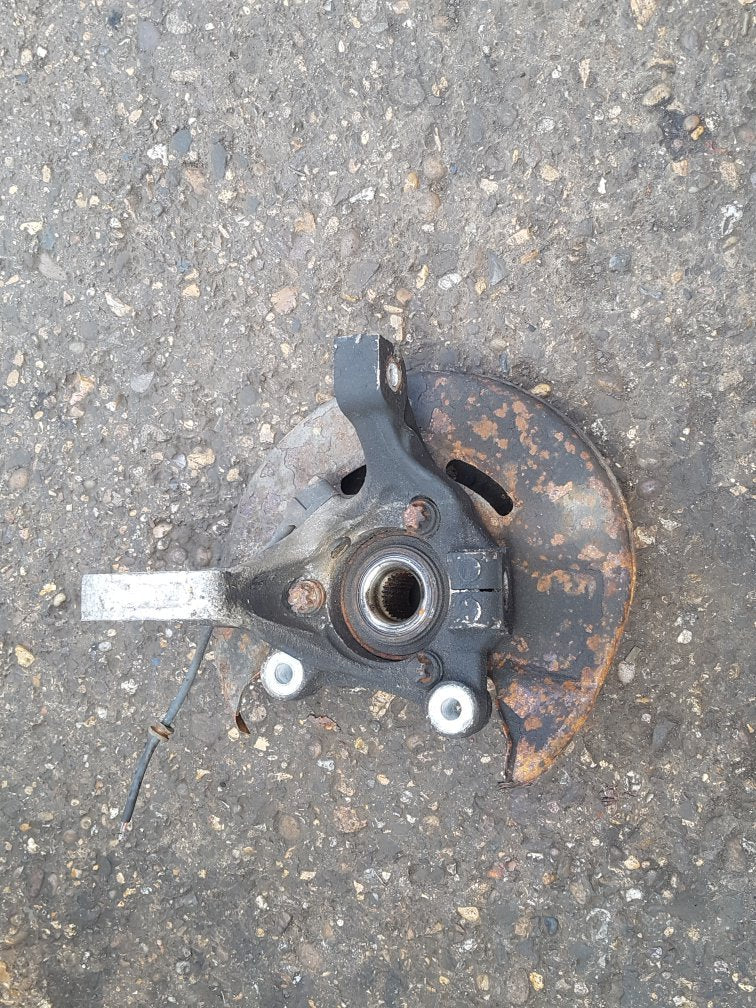 2001 - 2009 Saab 9-5  Saloon Right Front Hub Assembly