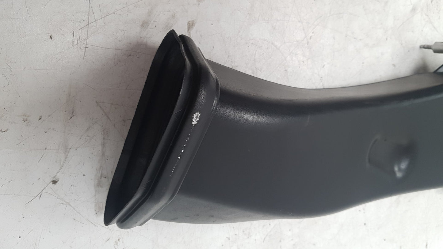 2007 - 2010 Audi R8   INTAKE PIPE 420129509C