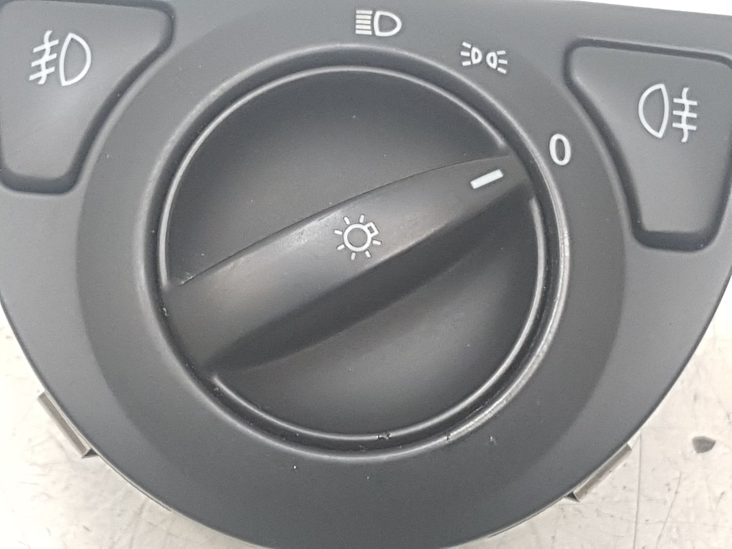 2010 Saab 9-3  Estate Headlight Switch 12774375