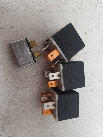 1992 - 1997 Volvo 850  Estate RELAYS 9130269