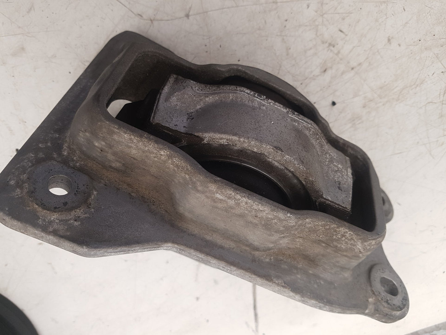 2017 - 2026 Volvo V60 II 225 Estate Left Engine Mount 32255204