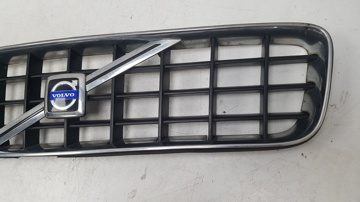 2003 - 2010 Volvo XC90  Estate FRONT GRILL 8620641