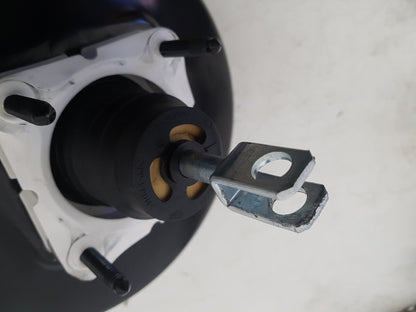 2015 - 2019 Volvo V40 Cross Country  Hatchback Brake Booster 31381635