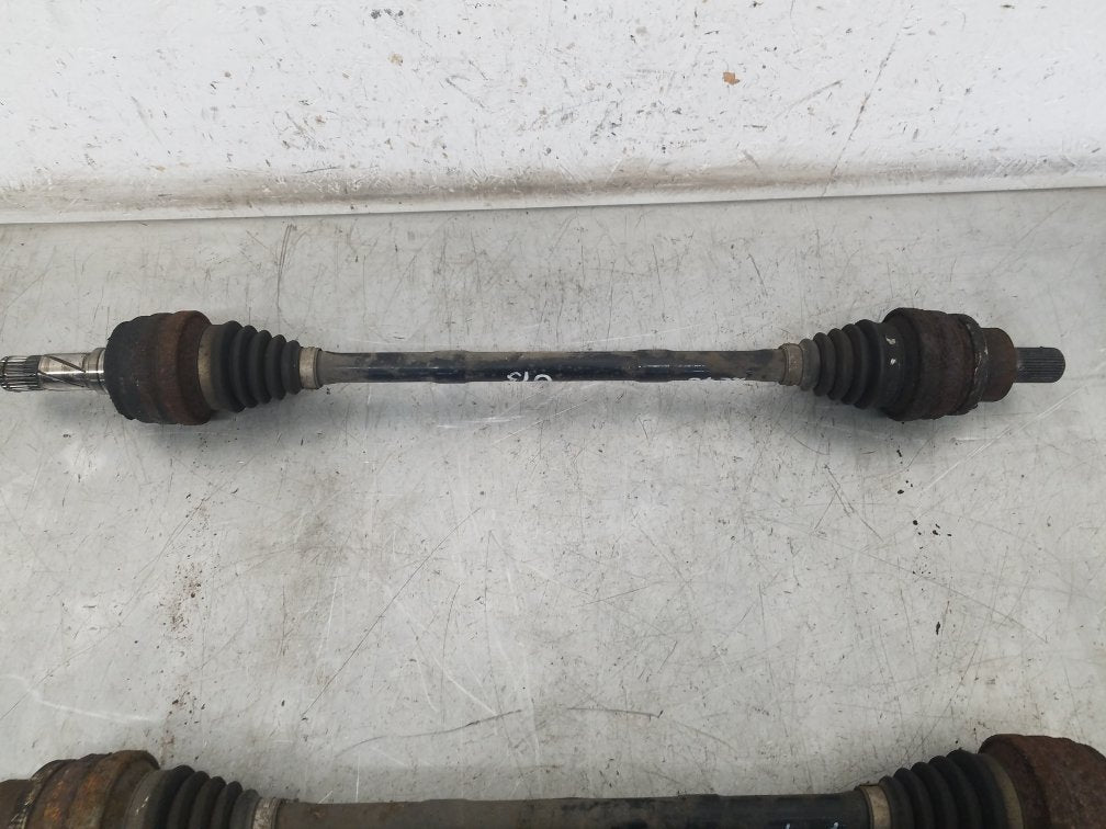 2007 - 2011 Volvo XC70  Estate Left Rear Drive Axle 30681132