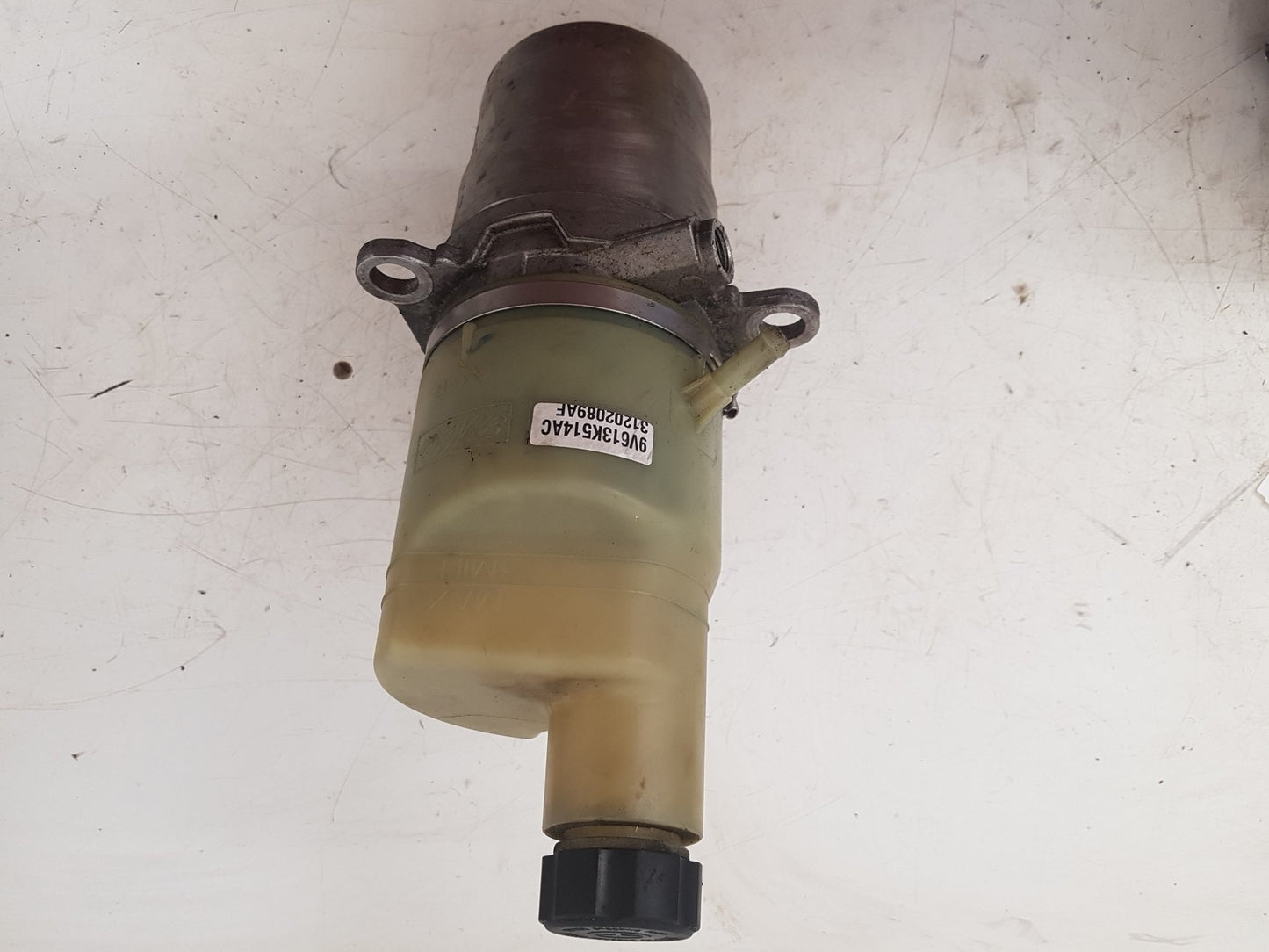 2010 Volvo S40  Saloon Power Steering Pump 31202089