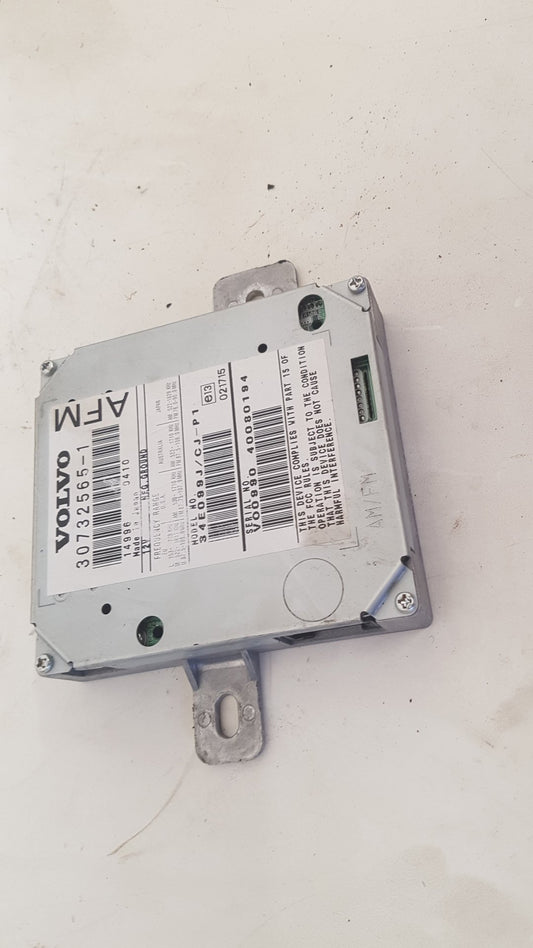 2005 Volvo V50  Estate RADIO RECEIVER MODULE 30732565-1