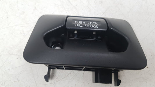 2010 - 2014 Volvo XC60  Estate ELECTRONIC PARKING BRAKE CONTROL SWITCH 31334637