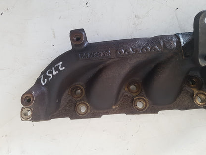 2005 Volvo S60  Saloon Exhaust Manifold 30637921