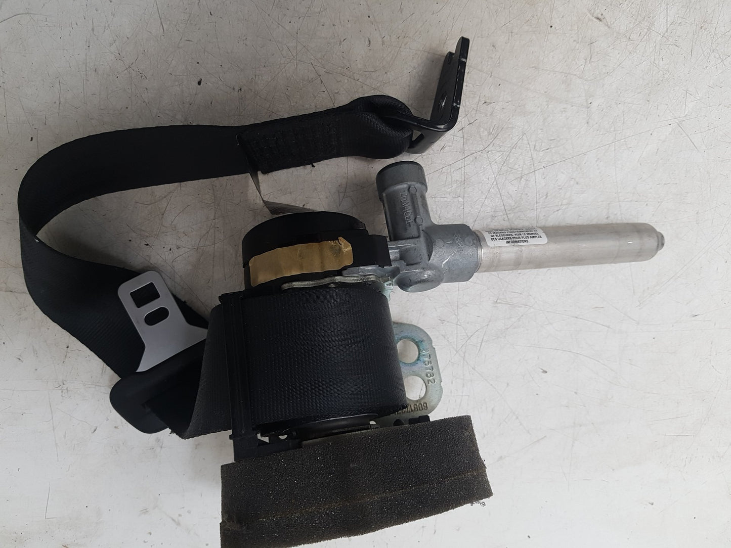 2010 - 2012 Volvo C30  Hatchback Left Rear Seat Belt 30642226
