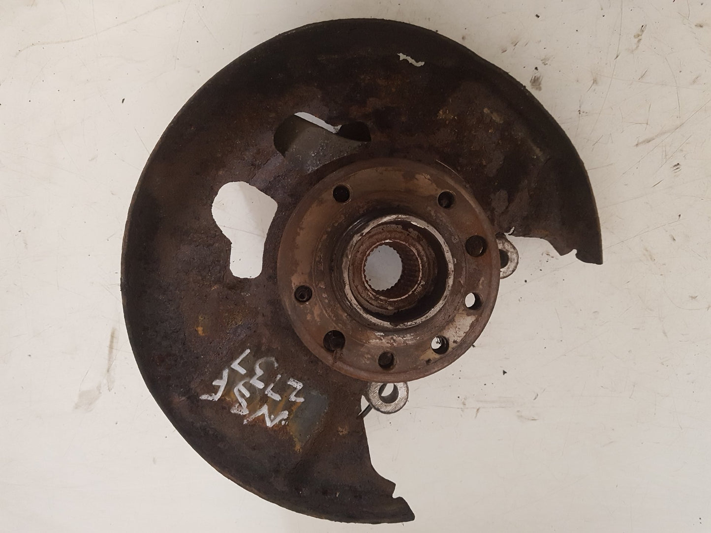 2005 - 2015 Saab 9-3  Estate Left Front Hub Assembly