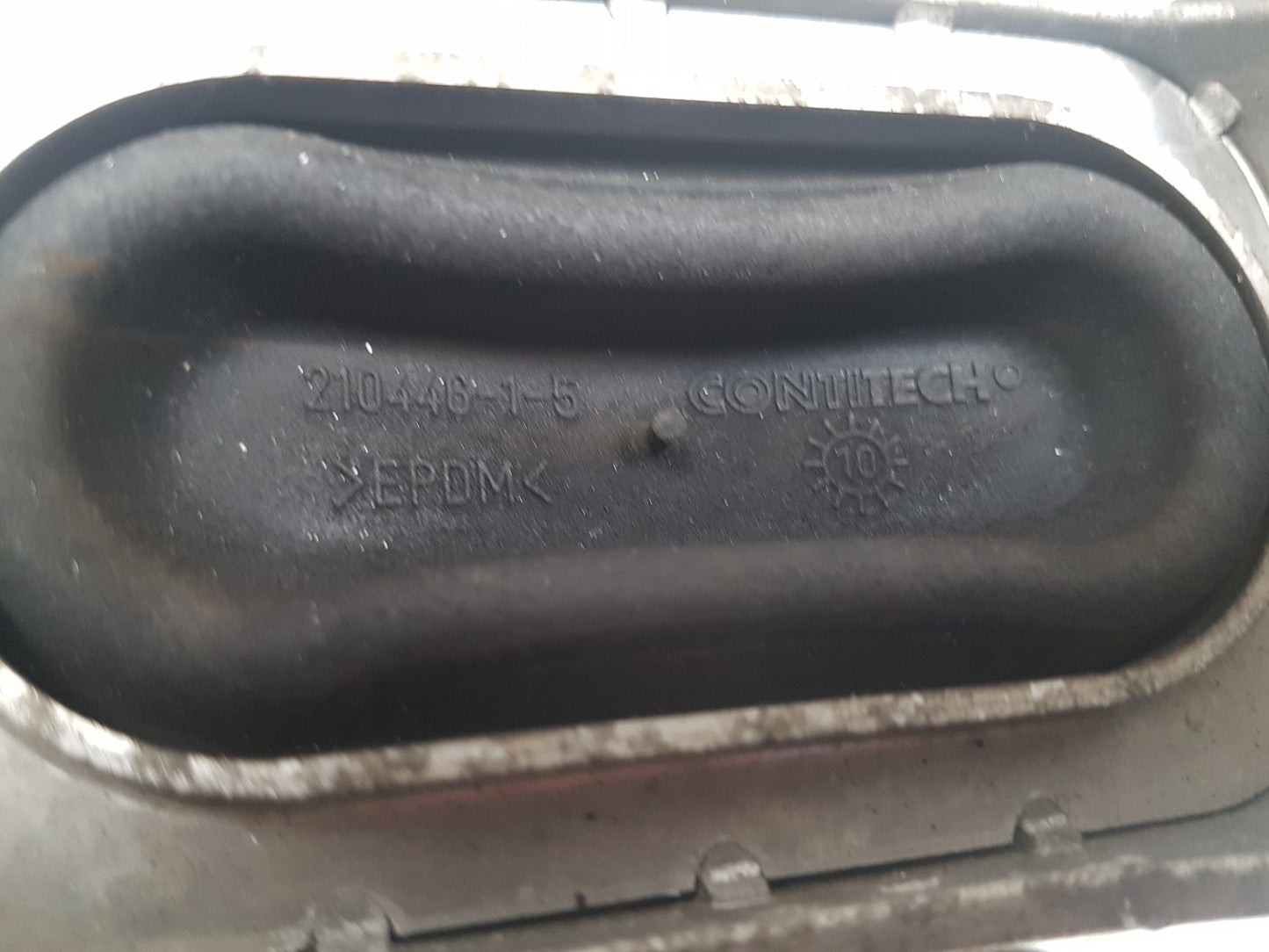 2007 - 2015 Saab 9-3  Estate Engine Mount V0539