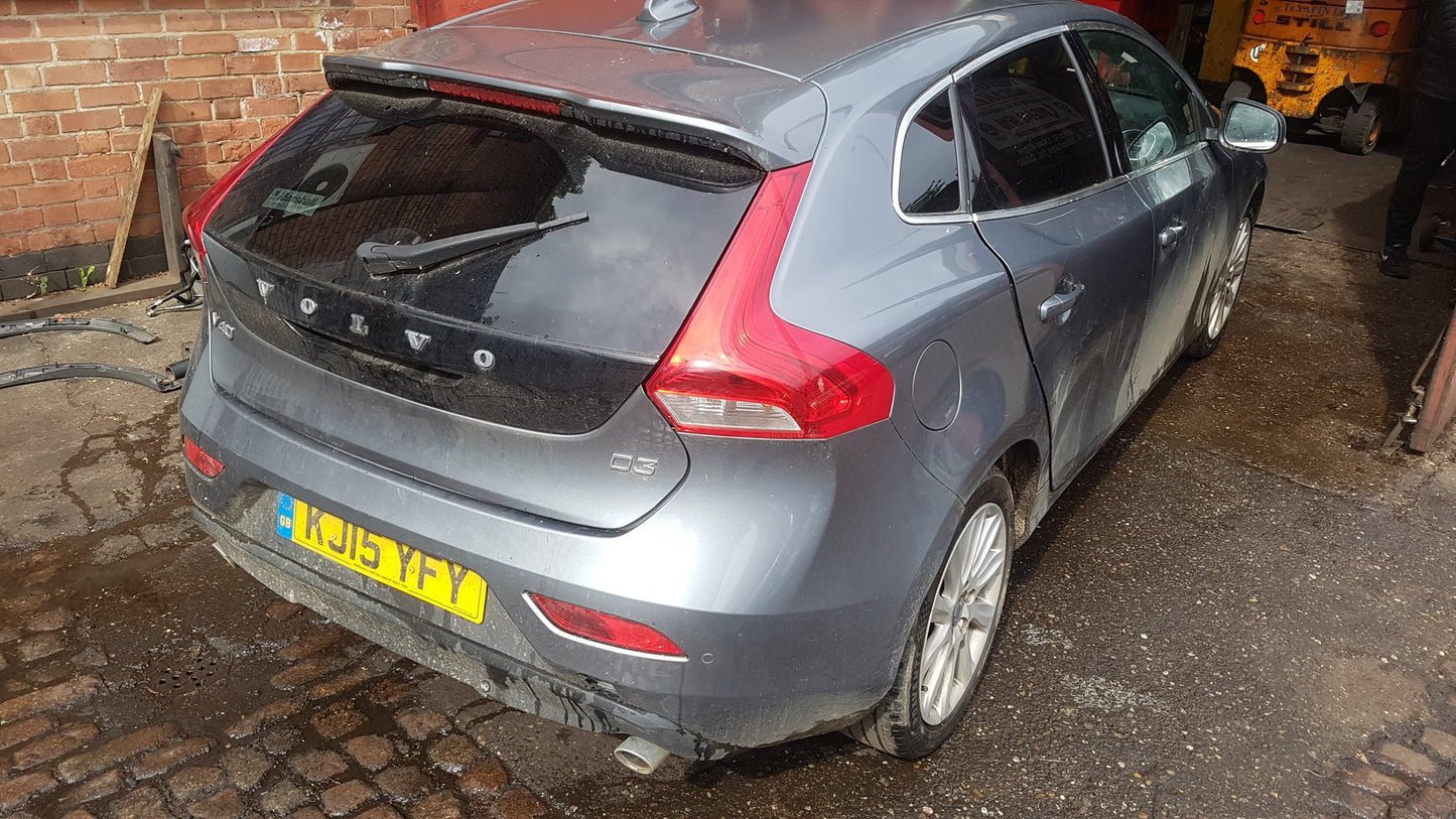 2015 Volvo V401323249V40V40V40V40 Momentum II 295 D4204T9 291452