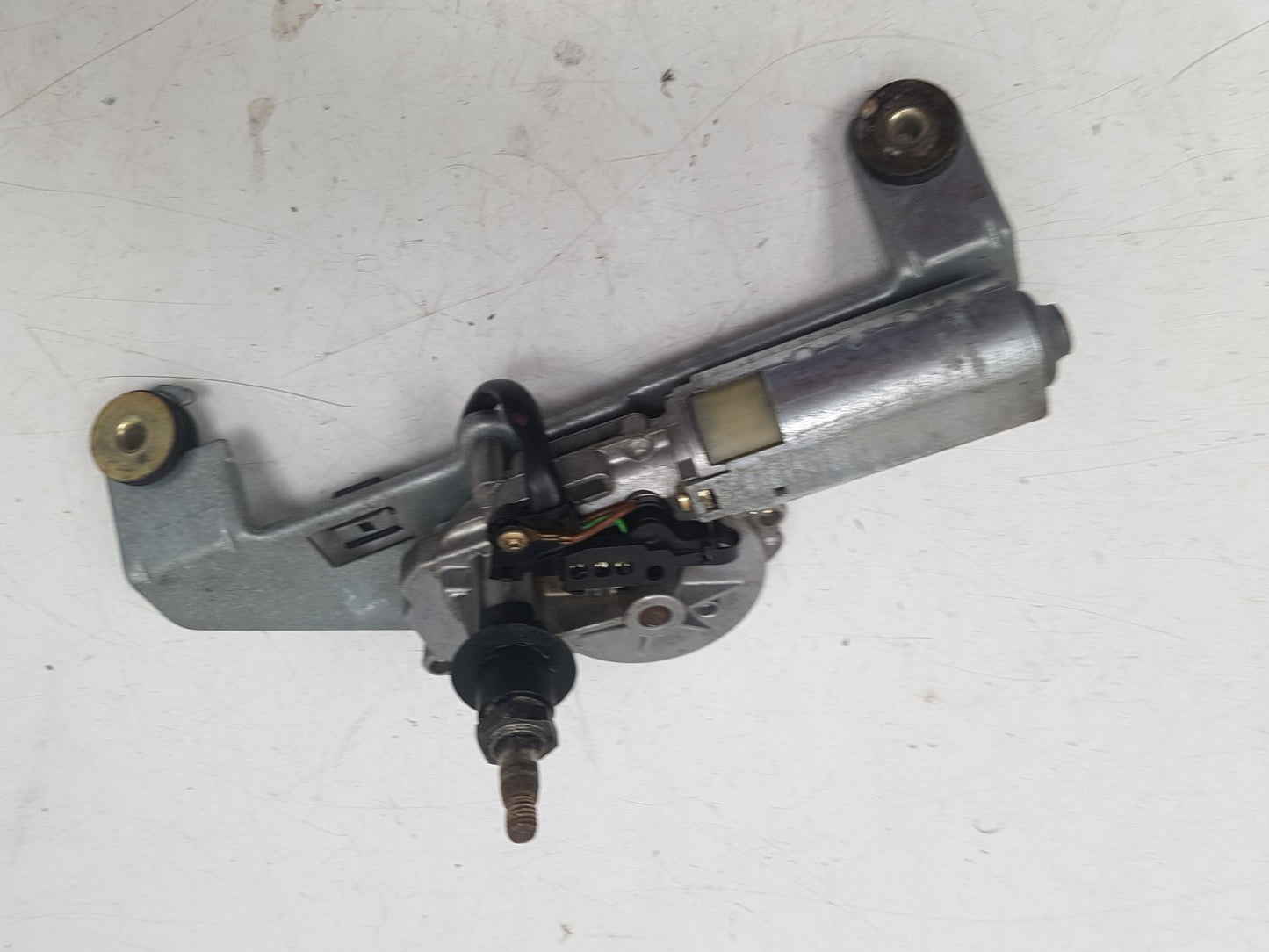 2000 - 2004 Volvo V40  Estate Rear Wiper Motor 30805657