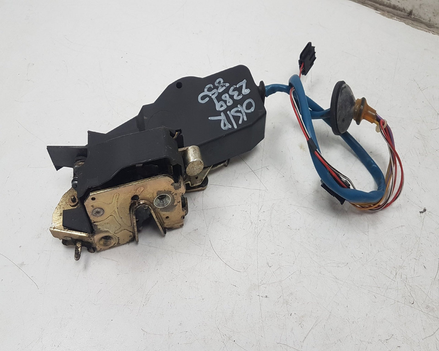 1994 - 1997 Volvo 850  Estate Right Rear Door Lock Actuator