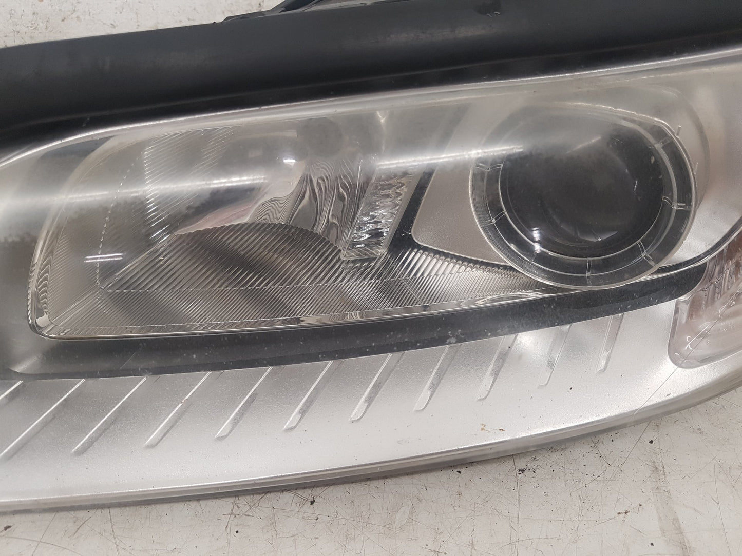 2008 - 2011 Volvo V70  Estate Left Headlight 31214349