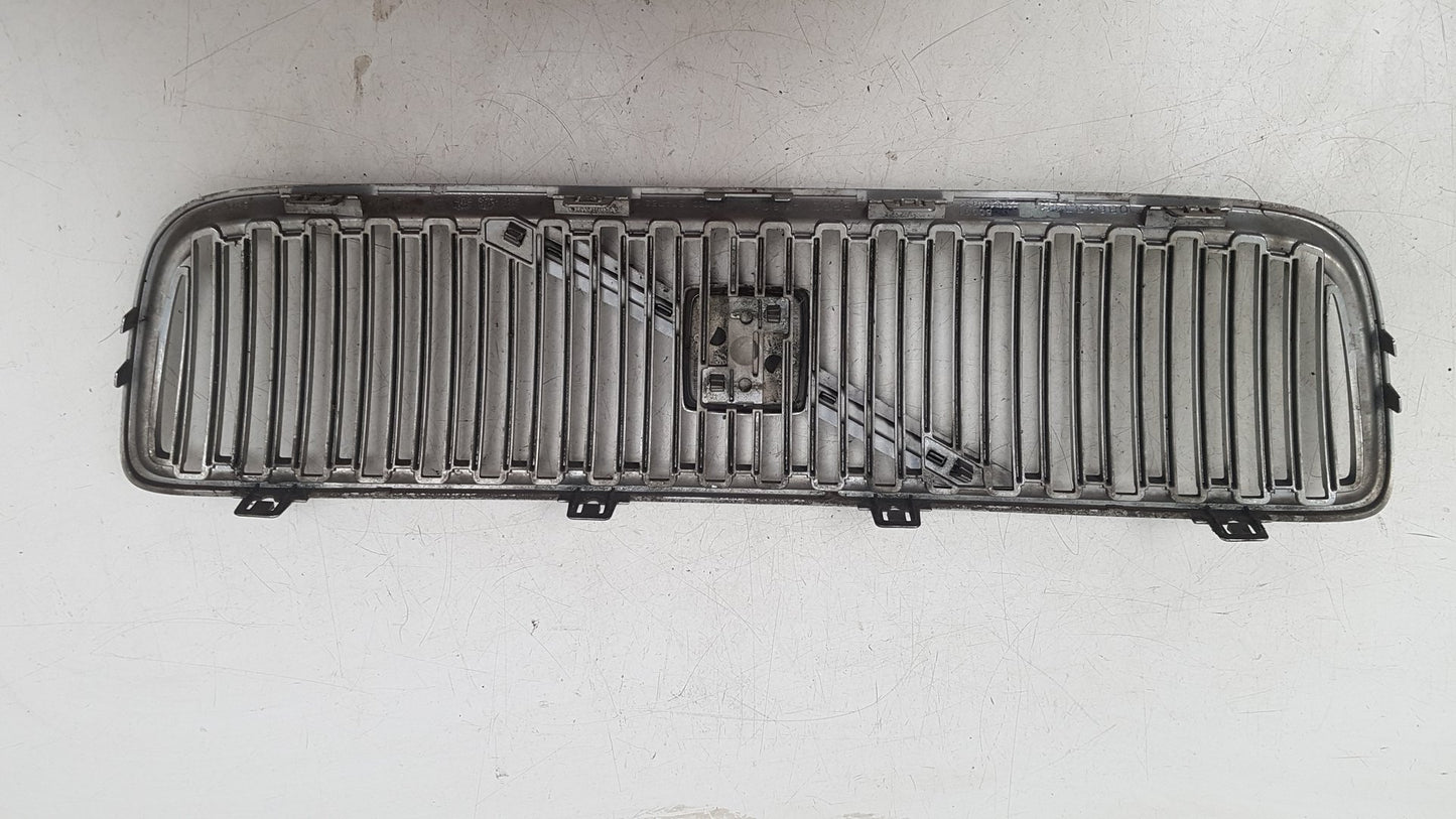 2005 - 2008 Volvo V70  Estate FRONT GRILL 08693346