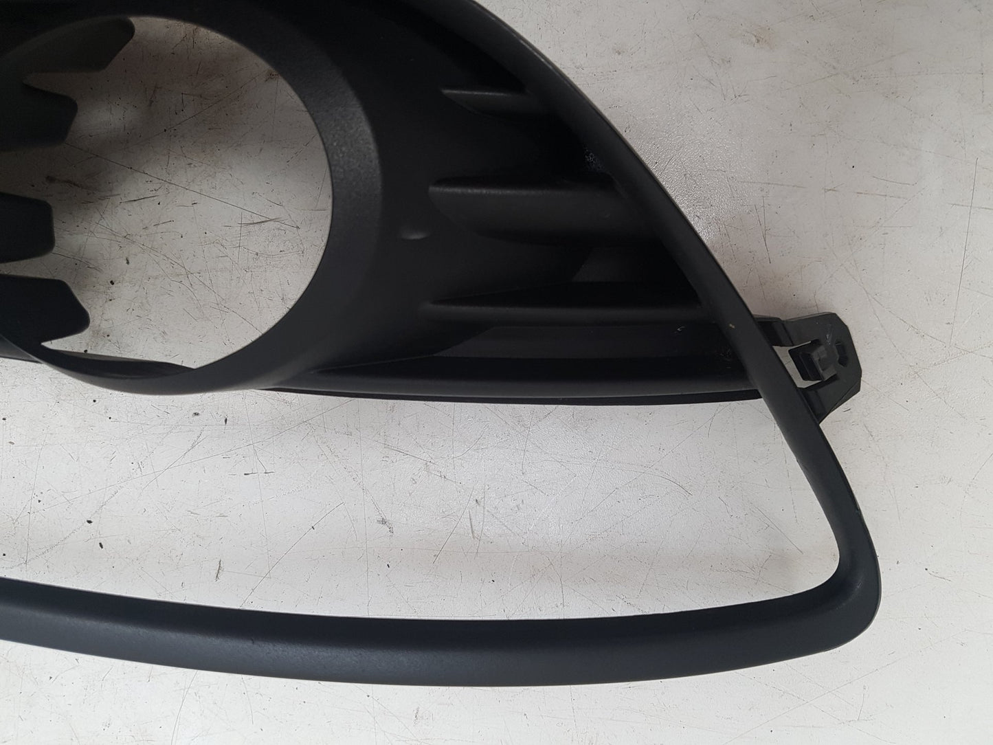 2010 - 2012 Saab 9-5  Saloon FOG LIGHT GRILL (RIGHT) 12776794
