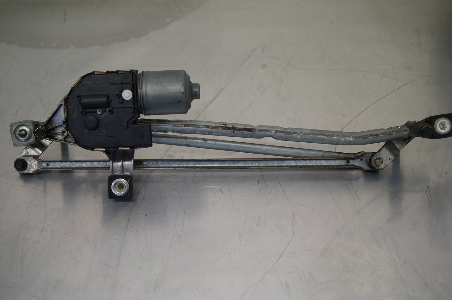 2008 - 2015 Volvo XC60   WIPER MOTOR (FRONT) & LINKAGE 3397020953 30753514 1397220584