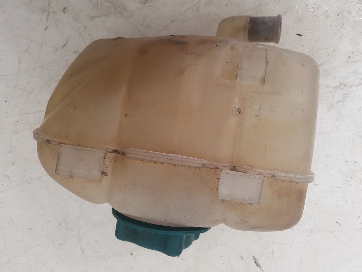 2002 - 2014 Volvo XC90  Estate Radiator Pressure Bottle 8683455